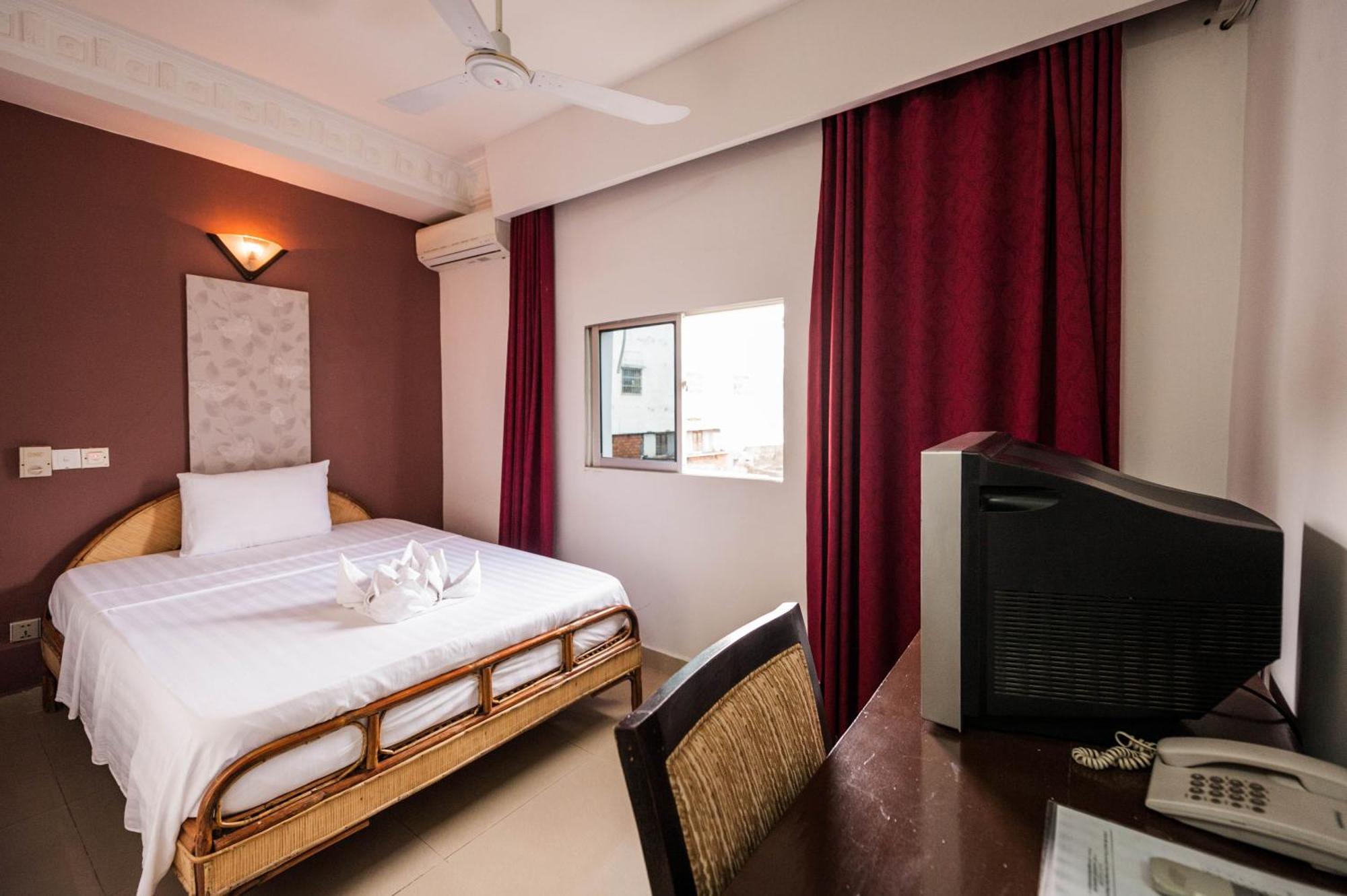 Angkor International Hotel Phnom Penh Zimmer foto